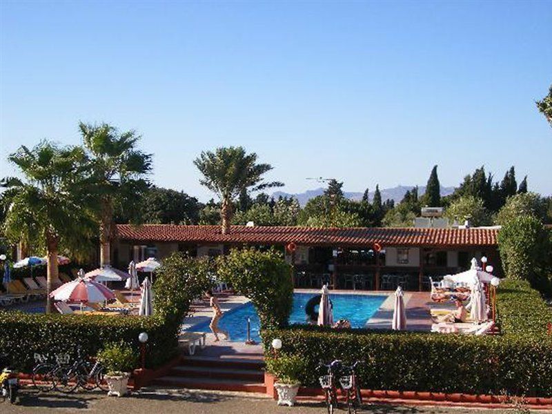 Sandys Studios Apartments And Log Villas Psalidi  Zewnętrze zdjęcie