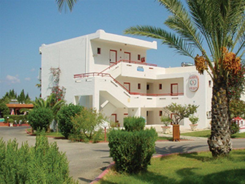 Sandys Studios Apartments And Log Villas Psalidi  Zewnętrze zdjęcie