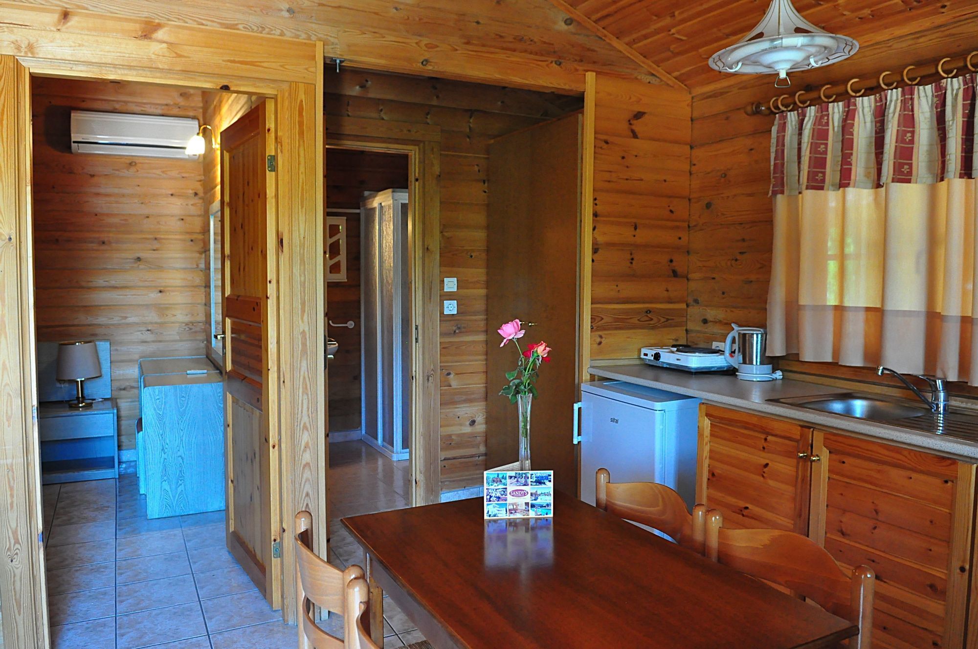 Sandys Studios Apartments And Log Villas Psalidi  Zewnętrze zdjęcie