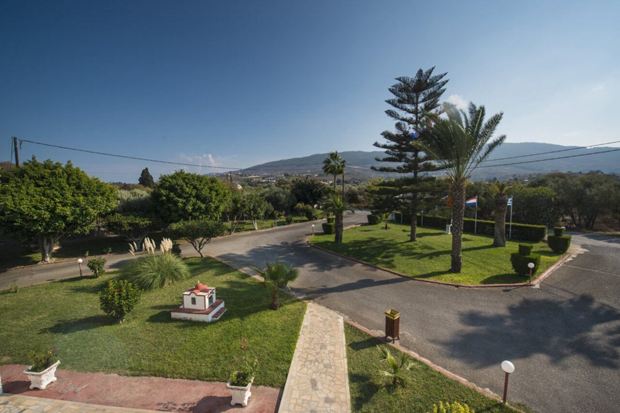 Sandys Studios Apartments And Log Villas Psalidi  Zewnętrze zdjęcie